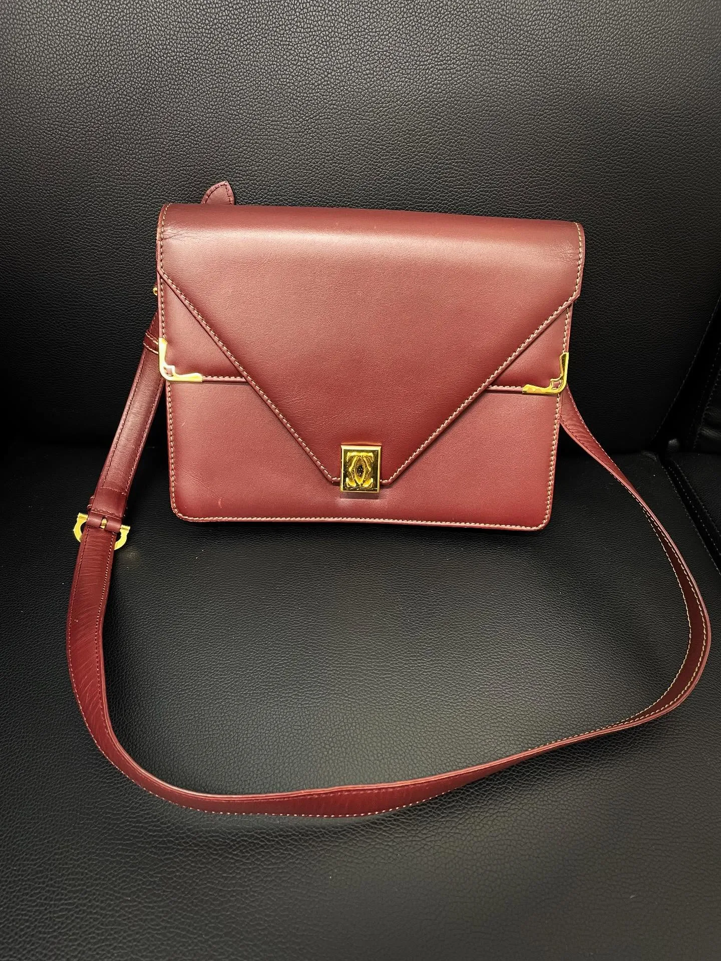 《カルティエ　ショルダーバッグ》