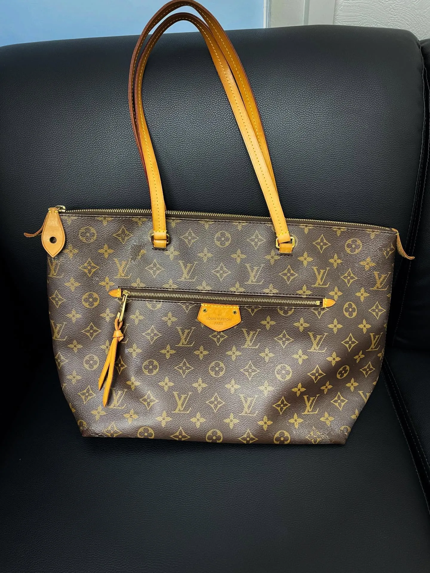 《ルイ・ヴィトン　イエナ》