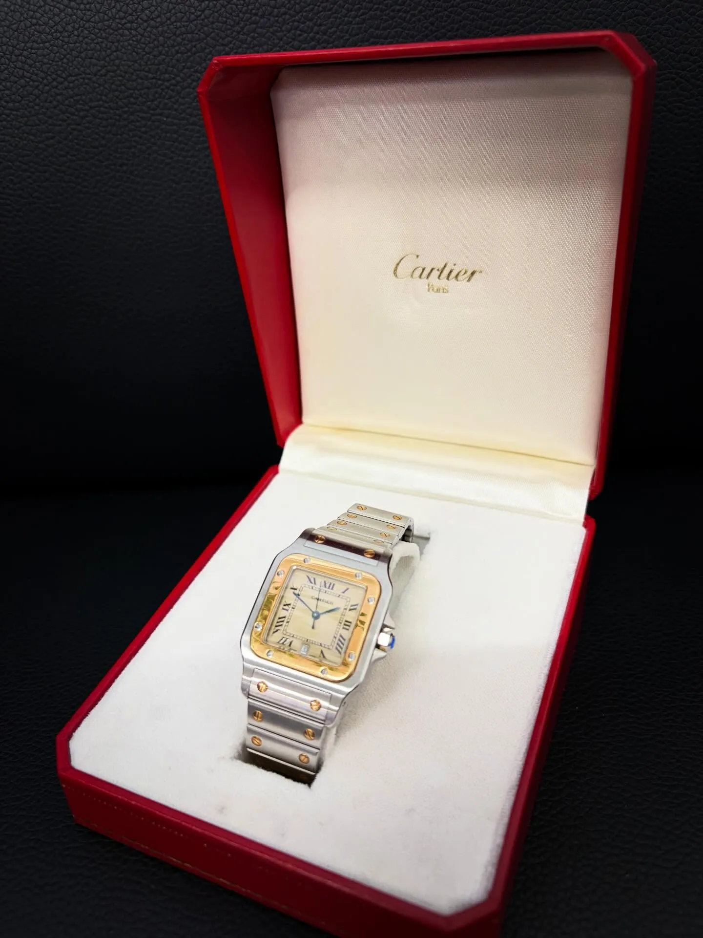《カルティエ　時計》